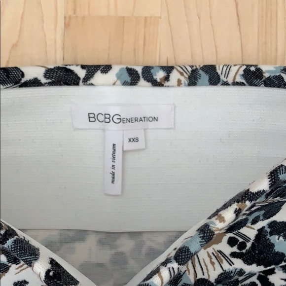 BCBG body con skirt - Picture 2 of 3